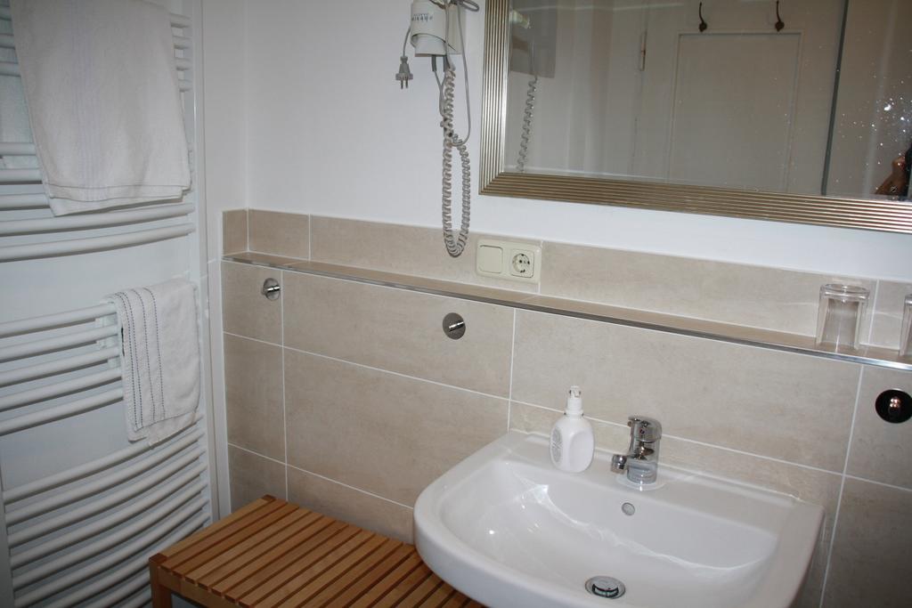 Gaestehaus Nicole Garmisch-Partenkirchen Kamer foto