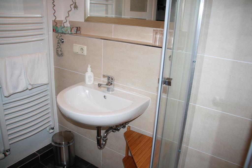 Gaestehaus Nicole Garmisch-Partenkirchen Kamer foto